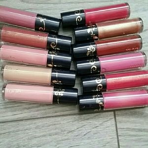 11 mini tarte lippies!